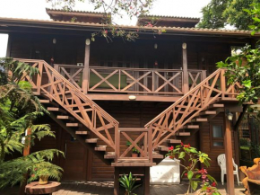 Отель Chalés De Luxe Gramado  Грамаду